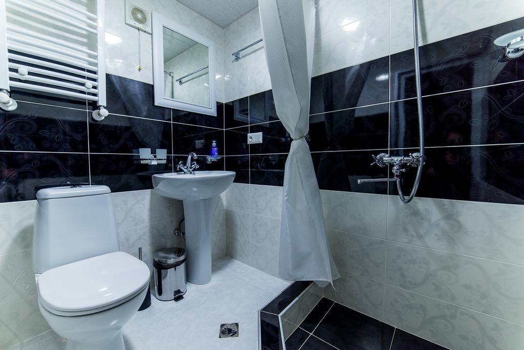 Hotel Guglux &Wine Cellar Telavi Dış mekan fotoğraf