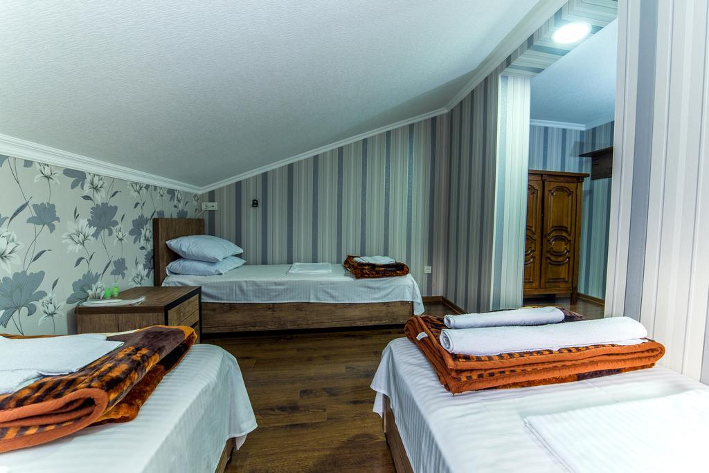 Hotel Guglux &Wine Cellar Telavi Dış mekan fotoğraf